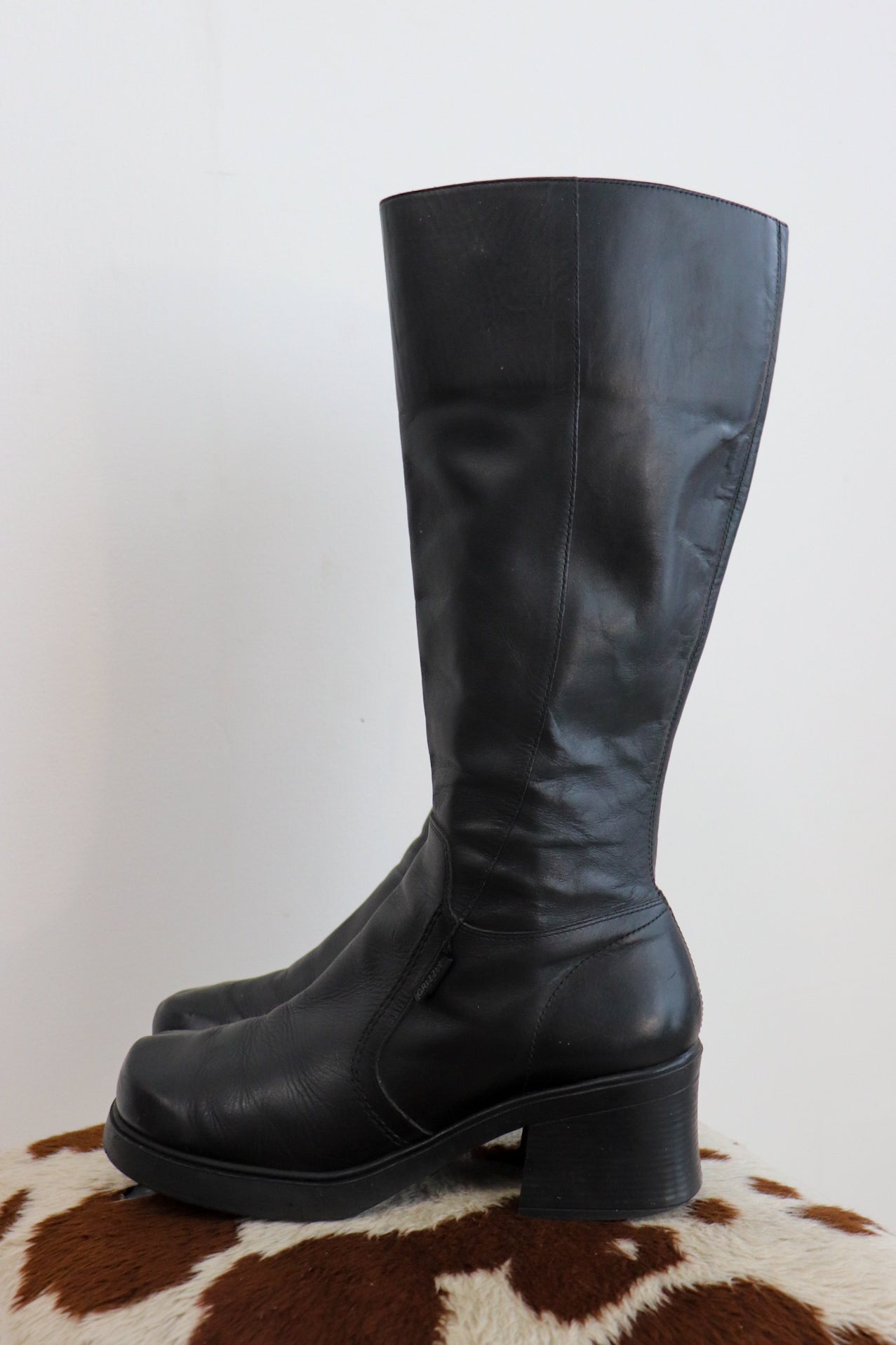 90s Black Leather Boots
