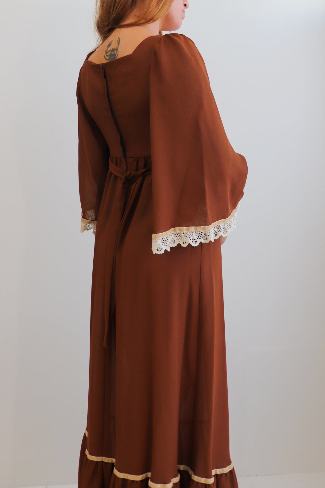 70s Brown Lace Trim Prairie