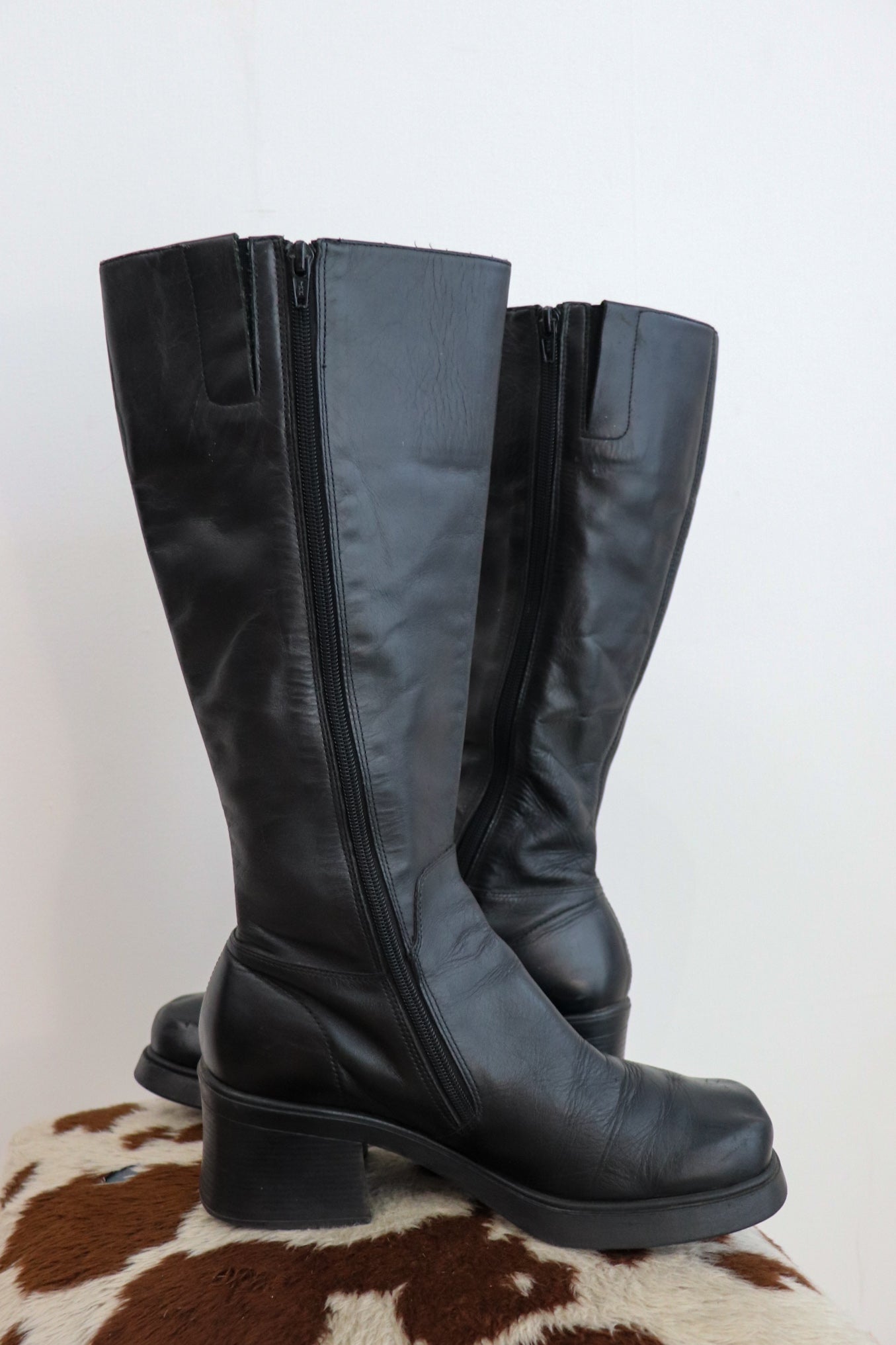 90s Black Leather Boots