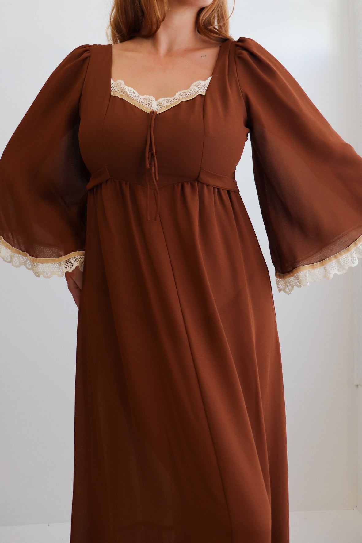 70s Brown Lace Trim Prairie