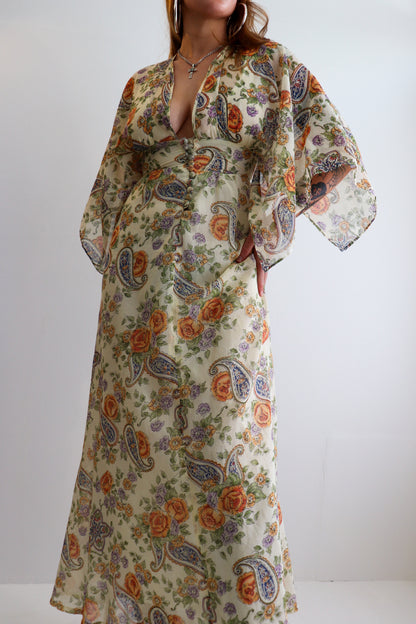 Angelic 70s Paisley Prairie