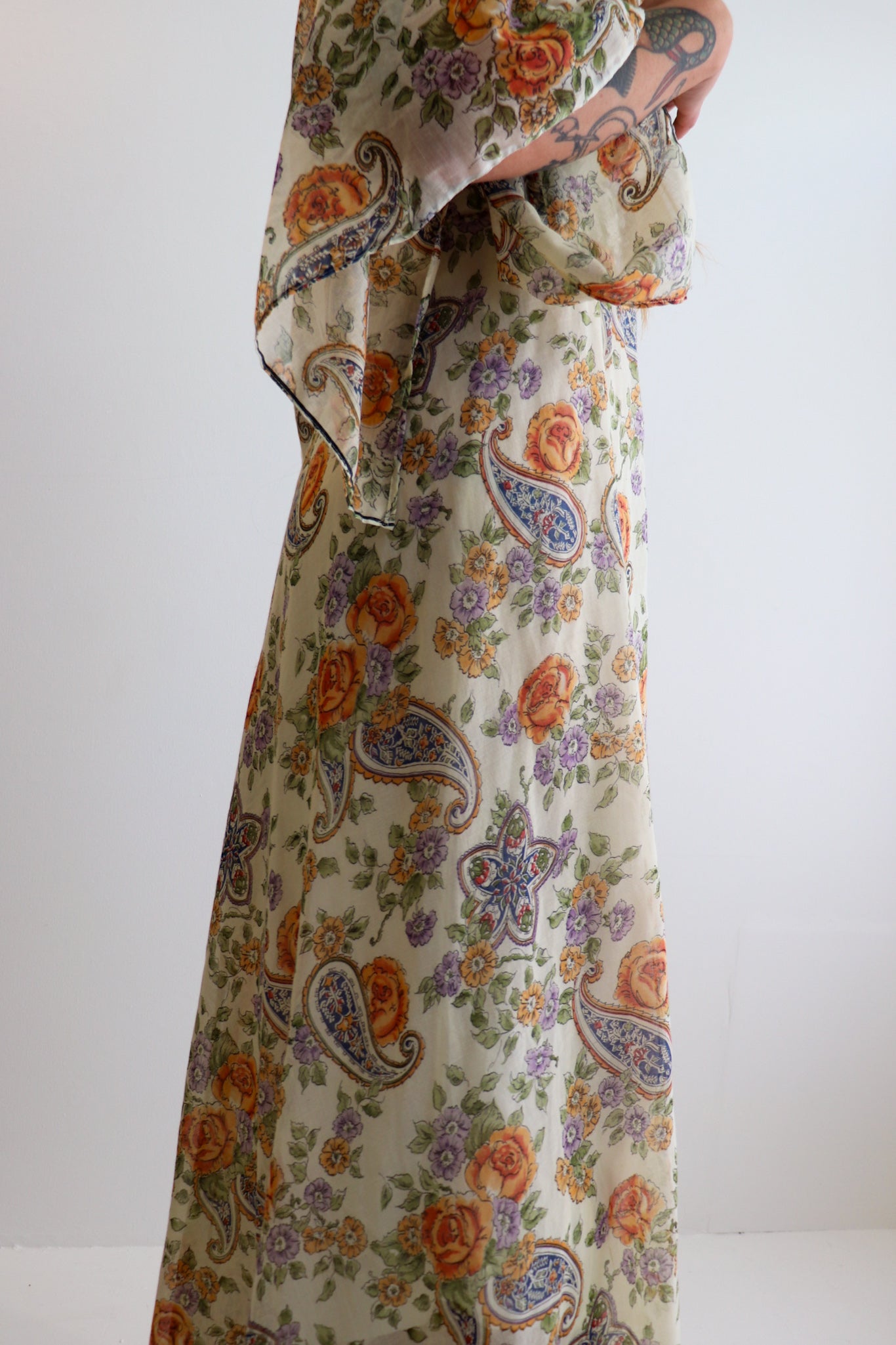 Angelic 70s Paisley Prairie